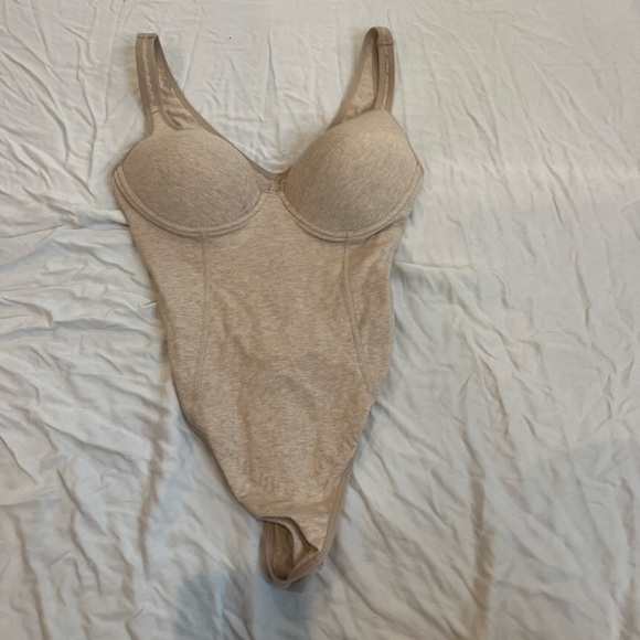 HOUSE OF CB LONDON - Picture 2 of 4